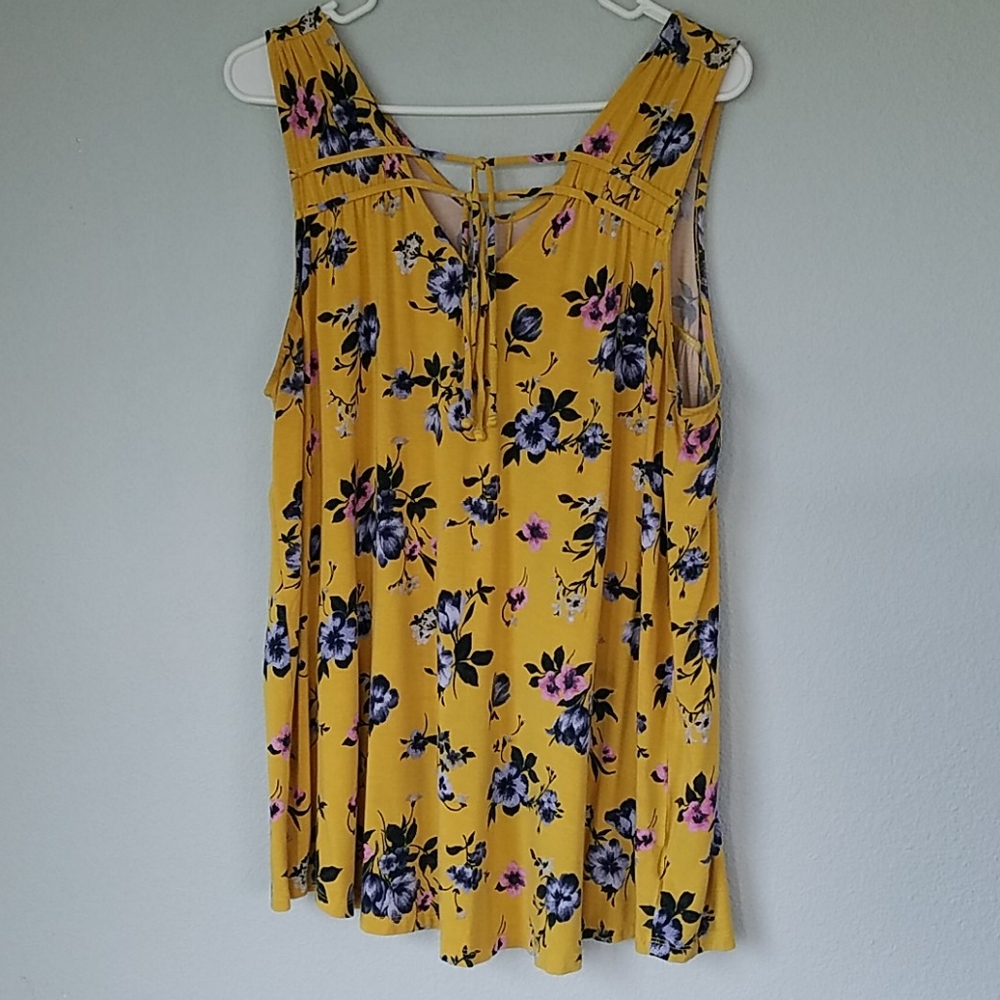 Torrid Super Doft Yellow Floral Tie Tank
